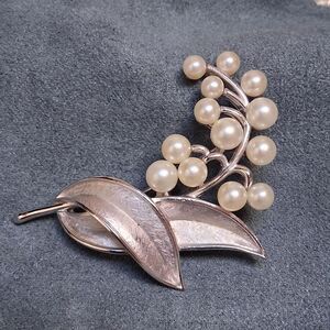 Vintage Trifari Pearl Brushed Silver Brooch Flower Stalk Pin